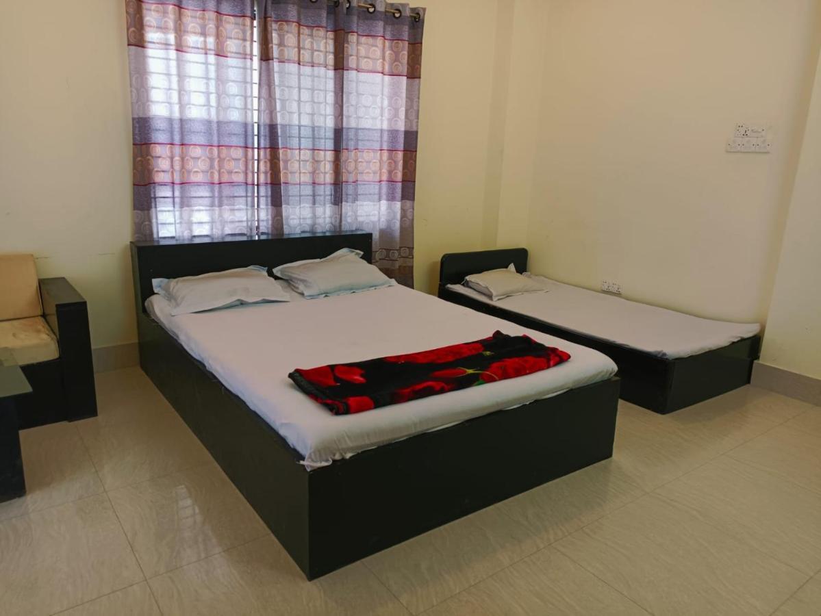 Rose Garden Guest House Khulna Екстериор снимка